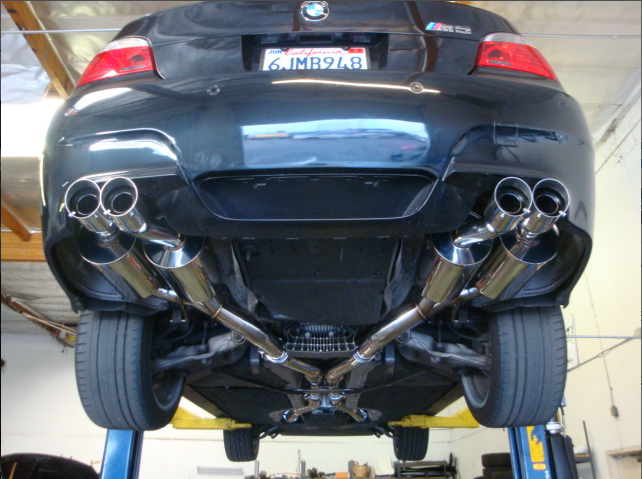 Megan Racing - BMW E60 M5 ’05-’10 Supremo Exhaust – Blue Titanium Tips – MR-ABE-BE60M5-BT-R+L