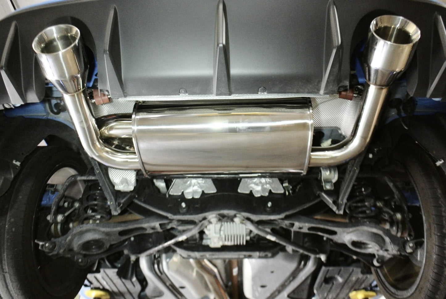 Megan Racing - Ford Focus RS 16+ Exhaust System – MR-CBS-FF16RS
