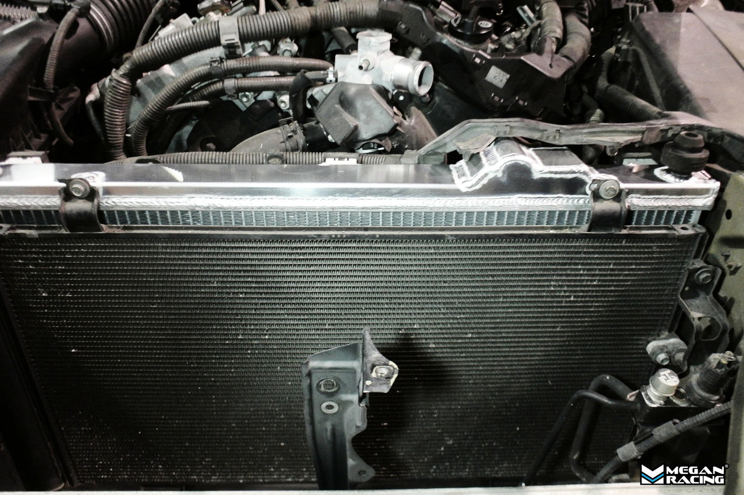 Megan Racing - Lexus IS250/350 06-13 Radiator – MR-RT-LI06